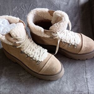 Steve Madden Reyen Oatmeal Suede Lace Up Boots NWB 10